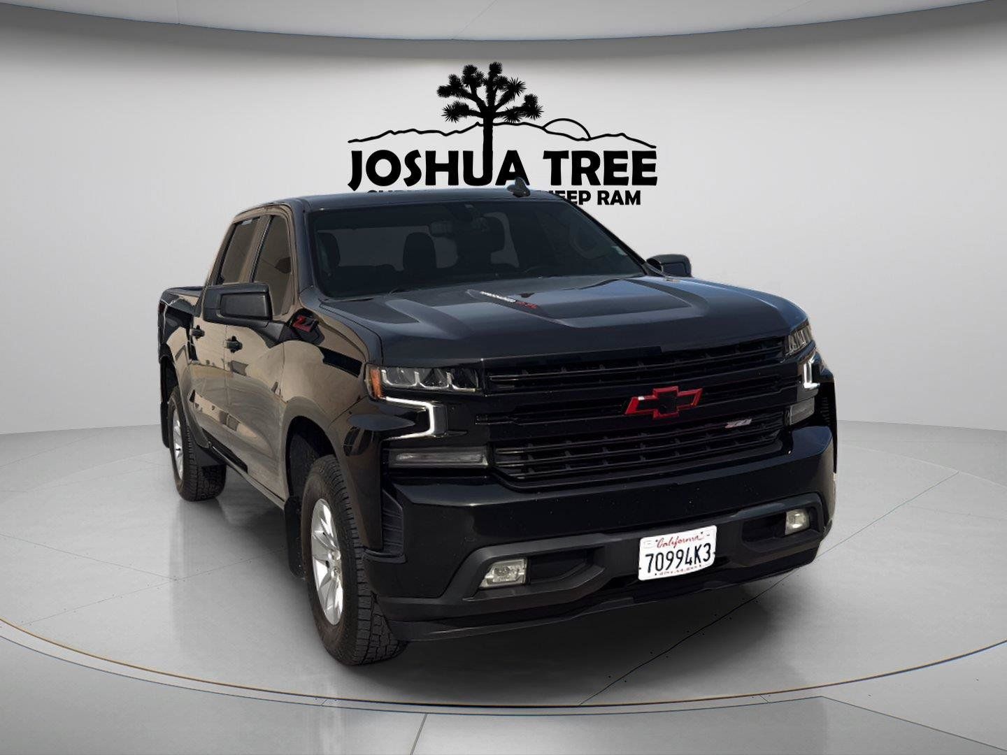 Used 2022 Chevrolet Silverado 1500 LT w/ Bed Protection Package RWD image 3