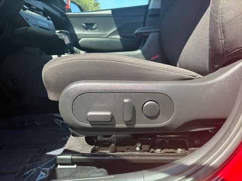 Used 2025 Hyundai Kona SEL AWD/4WD image 15