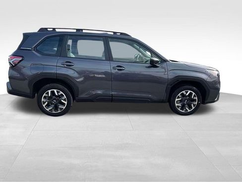 Used 2025 Subaru Forester image 6