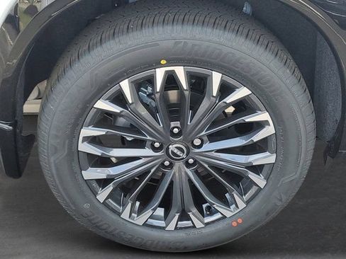 New 2026 Nissan Rogue Platinum AWD/4WD image 9