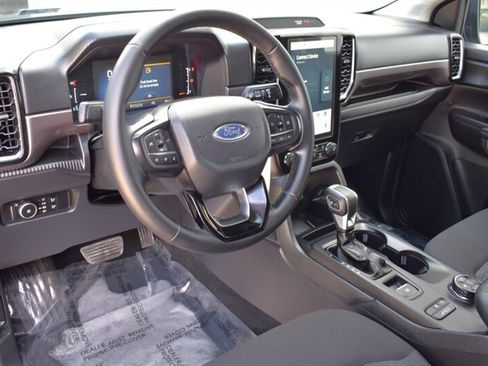 Used 2025 Ford Ranger XLT w/ FX4 Off-Road Package AWD/4WD image 3