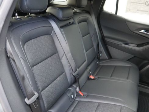 New 2026 Chevrolet Equinox LT image 24