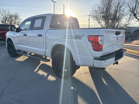 Used 2018 Nissan Titan PRO-4X w/ Pro-4x Convenience Package image 3