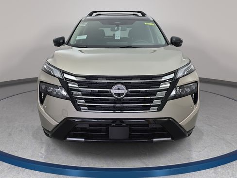 New 2026 Nissan Rogue Platinum AWD/4WD image 2