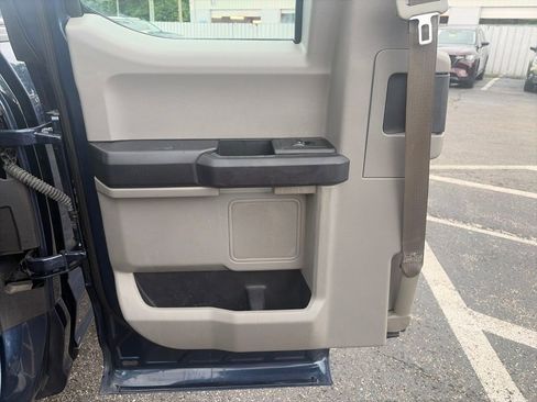 Used 2018 Ford F150 XL w/ Equipment Group 101A Mid AWD/4WD image 28
