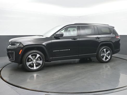 New 2026 Jeep Grand Cherokee L Limited AWD/4WD image 2