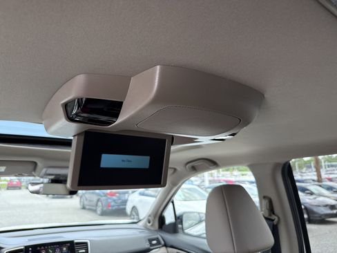 Used 2020 Honda Pilot Touring image 29