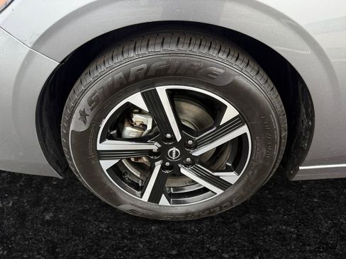 Used 2024 Nissan Sentra SV image 9