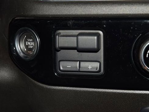 Used 2024 Chevrolet Silverado 3500 LT image 24