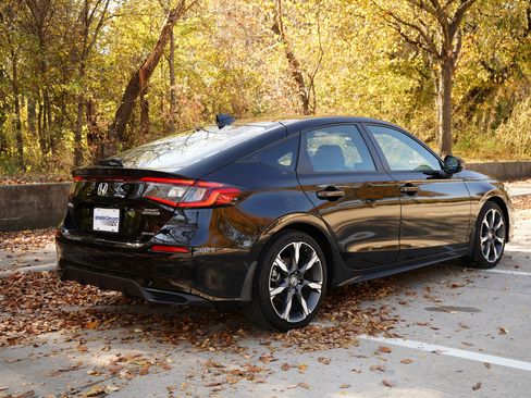 Certified 2025 Honda Civic Sport Touring image 9