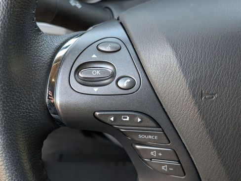 Used 2024 Nissan Murano SV w/ SV Midnight Edition Package image 16