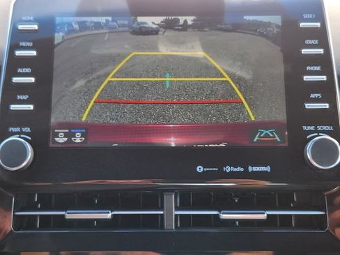 Used 2022 Toyota Avalon XLE FWD image 22
