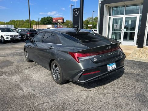 Used 2024 Hyundai Elantra SEL w/ Convenience Package FWD image 5