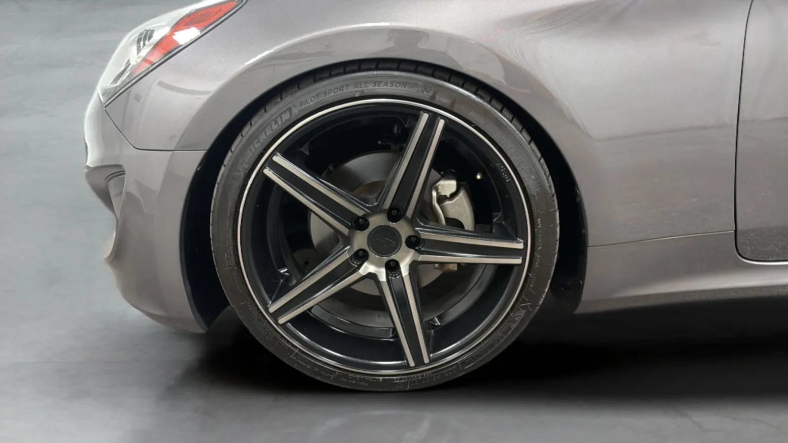 Used 2013 Hyundai Genesis 2.0T RWD image 26