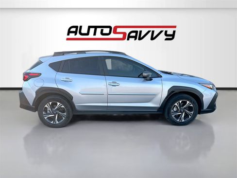 Used 2024 Subaru Crosstrek 2.0i Premium image 8