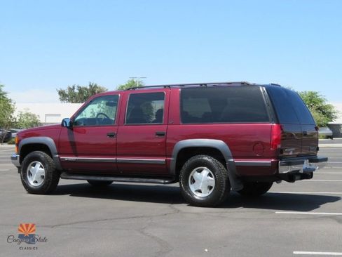 Used 1999 Chevrolet Suburban 4WD w/ Preferred Equipment Group 3 image 9