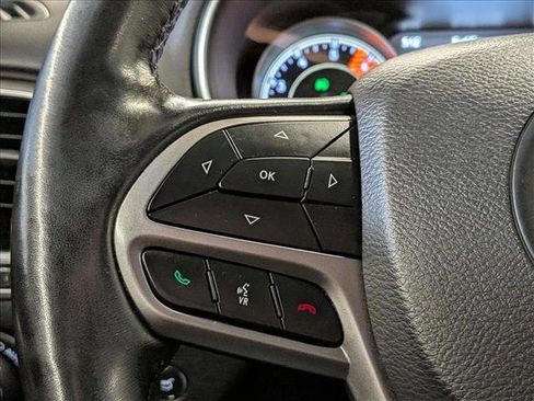 Used 2020 Jeep Cherokee Limited AWD/4WD image 12