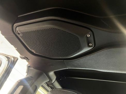 Used 2021 Jeep Wrangler Unlimited Rubicon AWD/4WD image 39