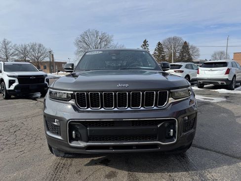 Used 2023 Jeep Grand Cherokee L Overland w/ MOPAR Finishing Package image 5