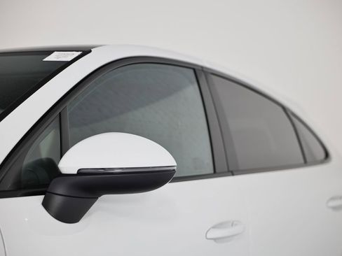 Used 2024 Porsche Cayenne Coupe AWD/4WD image 11