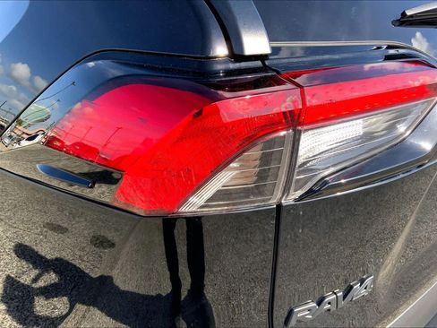 Used 2025 Toyota RAV4 XLE Premium FWD image 28