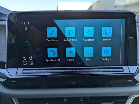 New 2026 Volkswagen Atlas SE image 17