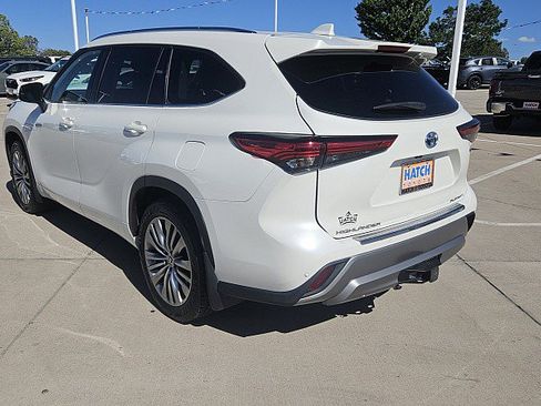 Used 2021 Toyota Highlander Platinum AWD/4WD image 24