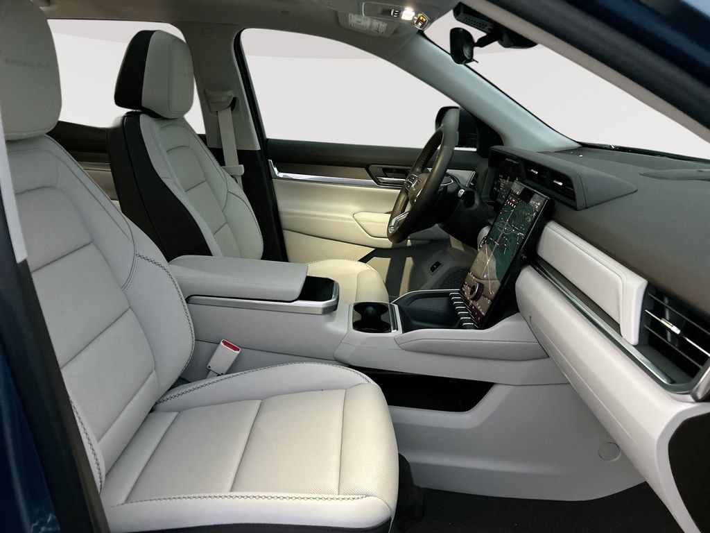 Used 2026 GMC Terrain Denali AWD/4WD image 30