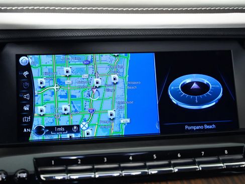 Used 2023 Rolls-Royce Cullinan w/ Cullinan Package image 59