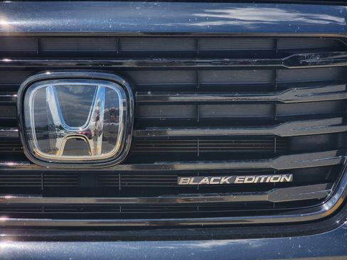 Certified 2023 Honda Ridgeline Black Edition image 13