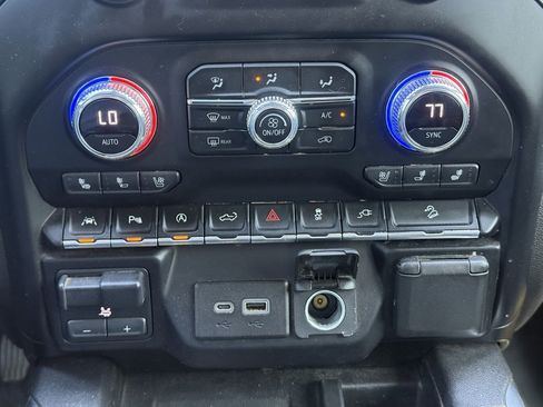 Used 2021 GMC Sierra 1500 AT4 w/ AT4 Value Package image 10