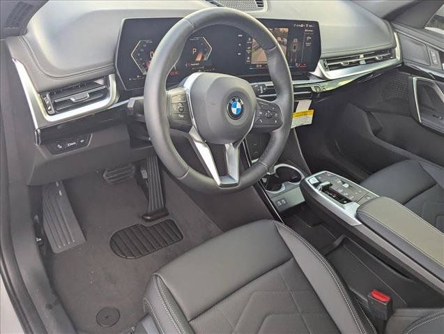 Used 2026 BMW X1 xDrive28i AWD/4WD image 3