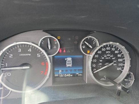 Used 2015 Toyota Tundra SR5 w/ TRD Off Road Package image 21