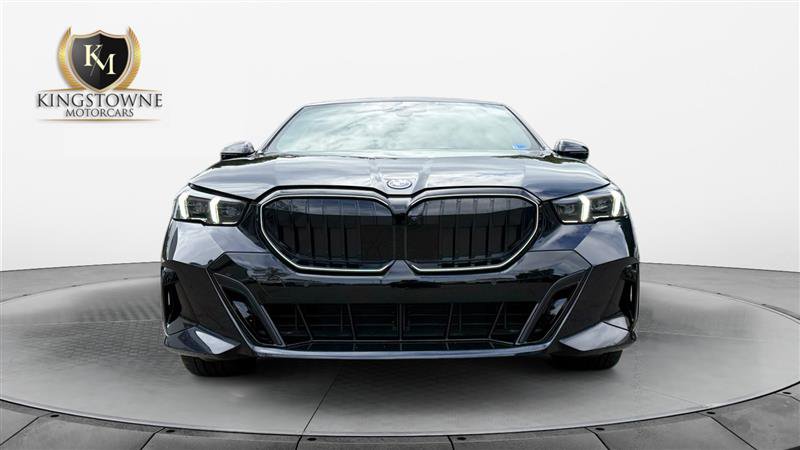 Used 2026 BMW 550e xDrive w/ Executive Package AWD/4WD image 8