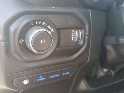 Used 2024 Jeep Wrangler Unlimited Rubicon 4xe AWD/4WD image 22