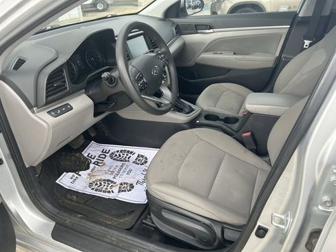 Used 2019 Hyundai Elantra SEL image 9