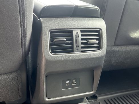 Used 2023 Nissan Rogue SV image 19