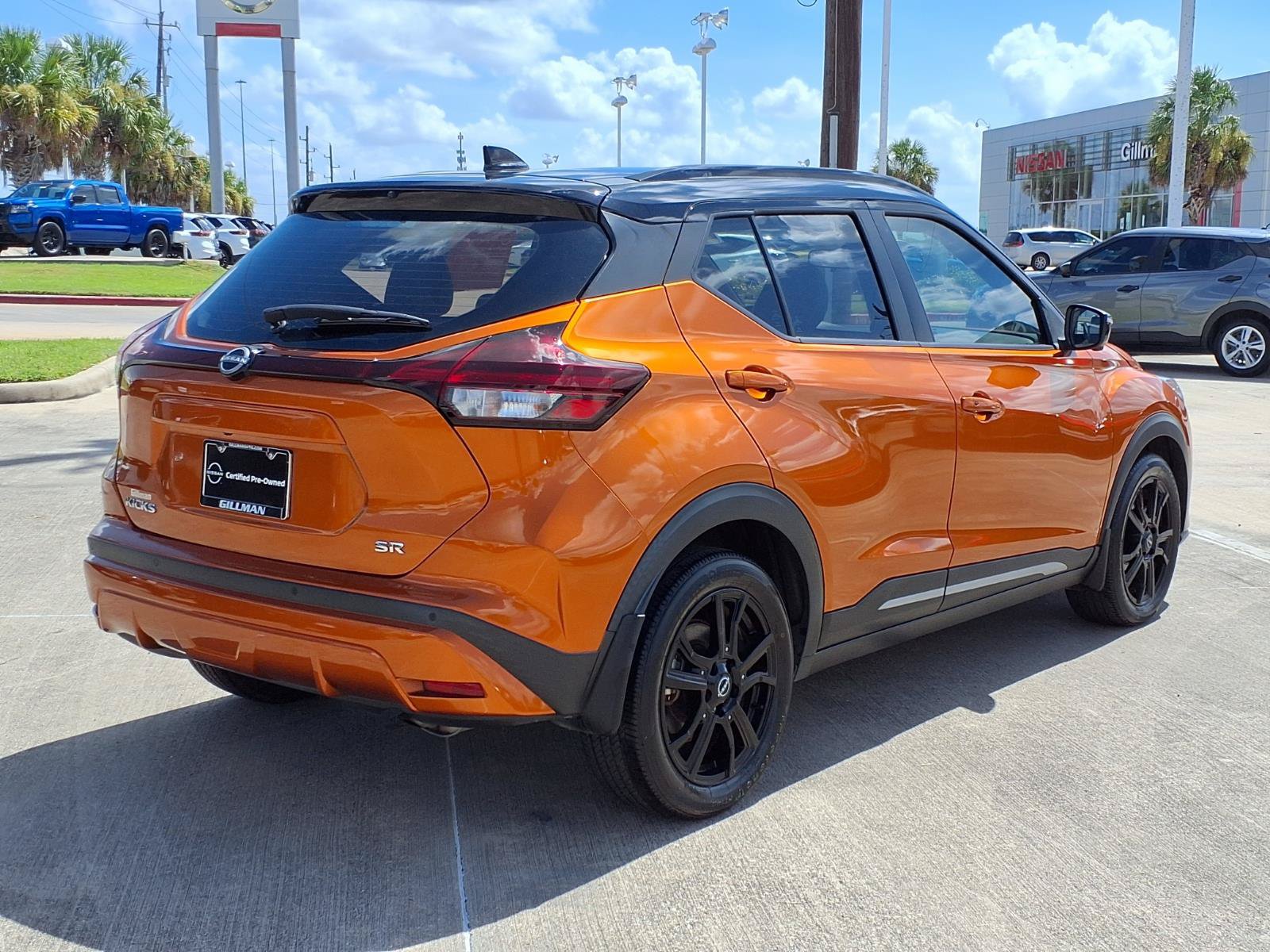 Used 2023 Nissan Kicks SR w/ SR Premium Package FWD image 8