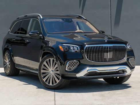 Used 2026 Mercedes-Benz Maybach GLS 600 4MATIC image 5