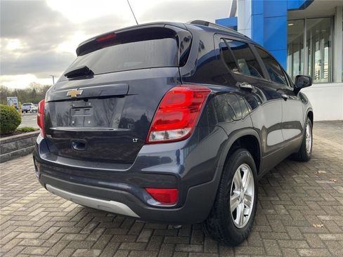 Used 2018 Chevrolet Trax LT w/ LT Convenience Package FWD image 5