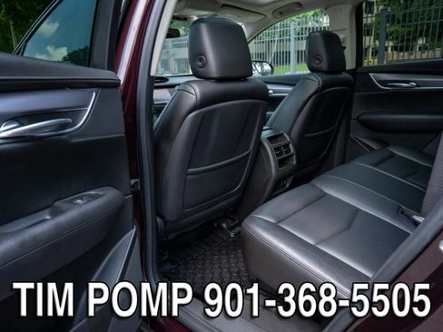 Used 2017 Cadillac XT5 Luxury w/ Driver Awareness Package FWD image 13