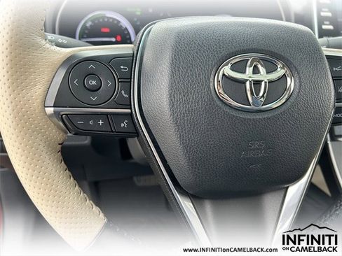 Used 2019 Toyota Avalon Limited image 25