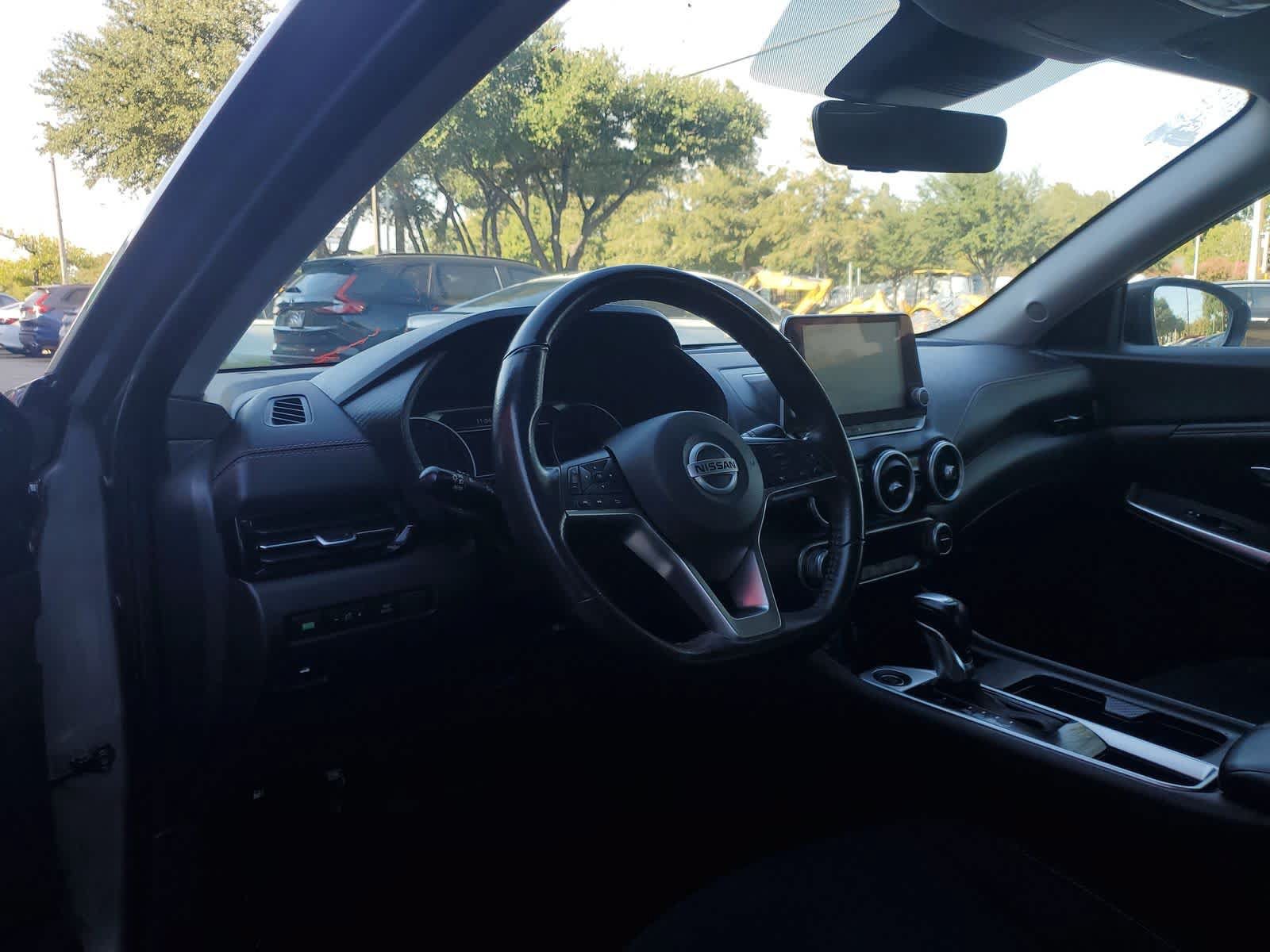 Used 2023 Nissan Sentra SR w/ Electronics Package FWD image 2