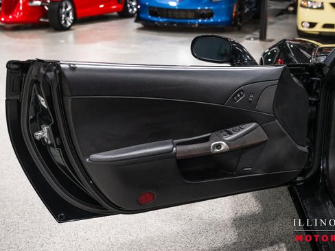 Used 2012 Chevrolet Corvette Grand Sport w/ 3LT Preferred Equipment Group RWD image 18