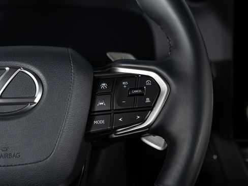 Used 2025 Lexus GX 550 w/ Accessory Package (2T) AWD/4WD image 35