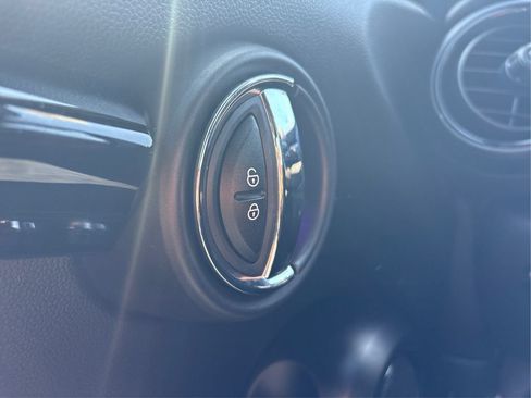 Used 2019 MINI Cooper S w/ Premium Package FWD image 47