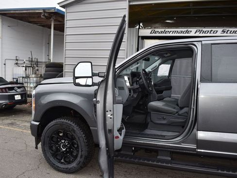 New 2026 Ford F250 XLT w/ XLT Premium Package image 22