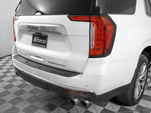 Used 2021 GMC Yukon Denali w/ Denali Premium Package image 37