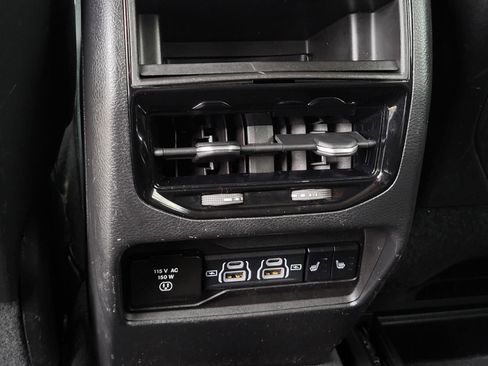 Used 2023 Jeep Grand Cherokee Limited w/ Black Appearance Package RWD image 13