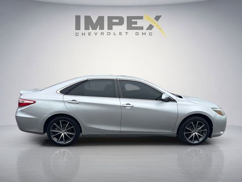 Used 2016 Toyota Camry XSE FWD image 6